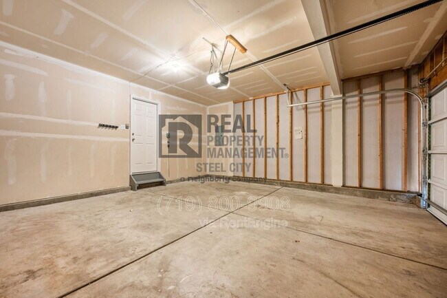 Building Photo - 5085 Tabor Lane