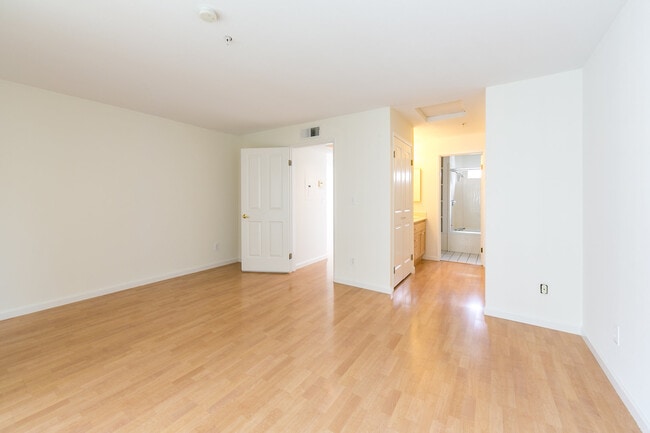 Building Photo - 3855 Carter Dr
