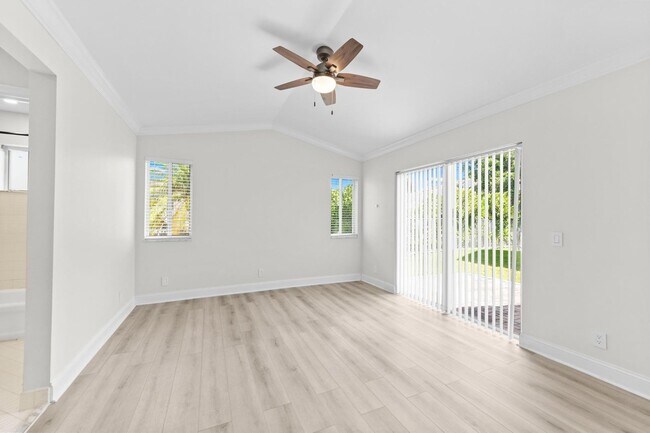Building Photo - 1425 Majesty Terrace