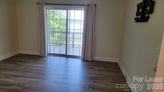 Building Photo - 137 Fern Haven Ln