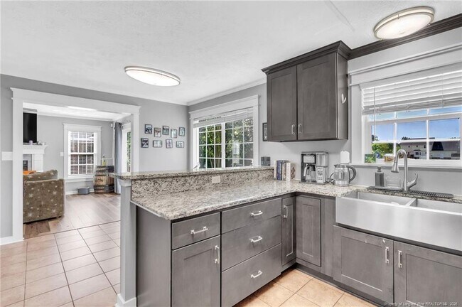 Building Photo - 6545 Ryefield Dr