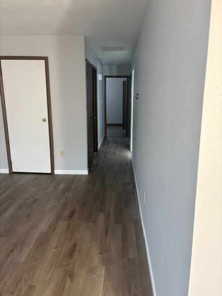 Building Photo - 423 N Emmett St