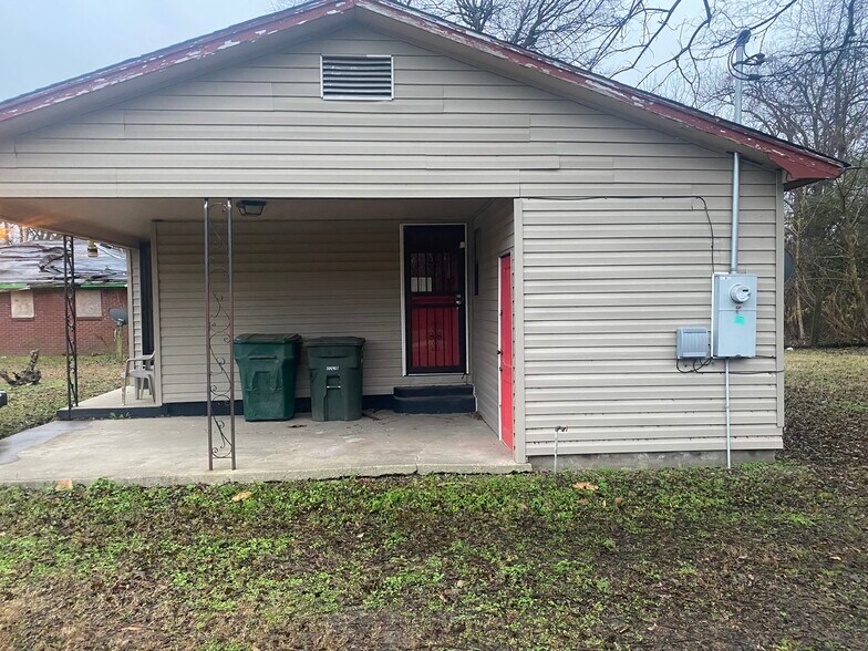 Building Photo - 1103 S Lilly St