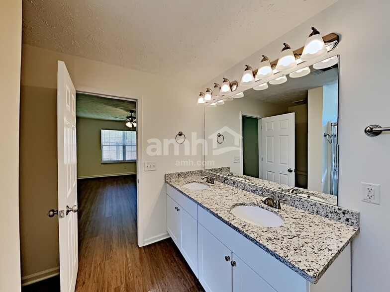 Building Photo - 361 Red Maple Way