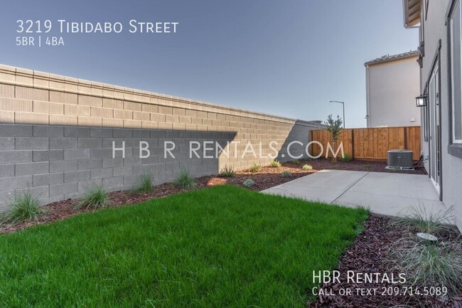 Building Photo - BRAND NEW CONSTRUCTION: Spacious 5-Bed San...