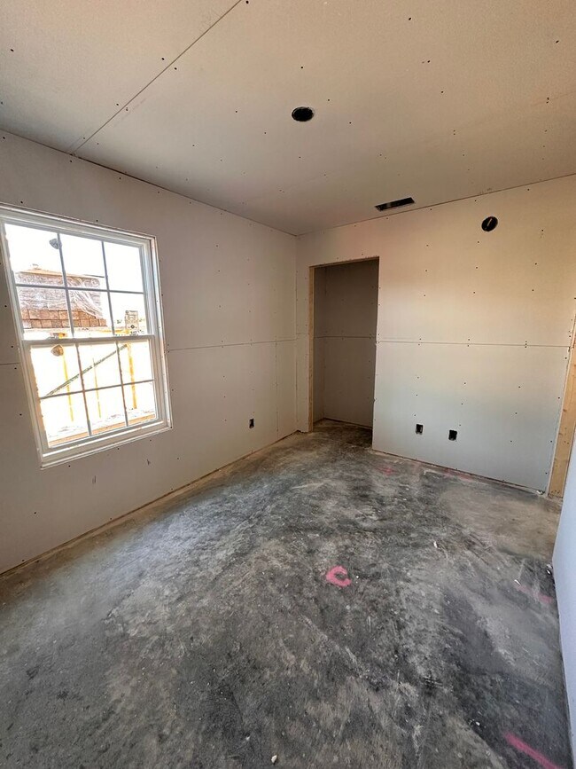 Building Photo - 4 Bed/2 Bath New Construction Home