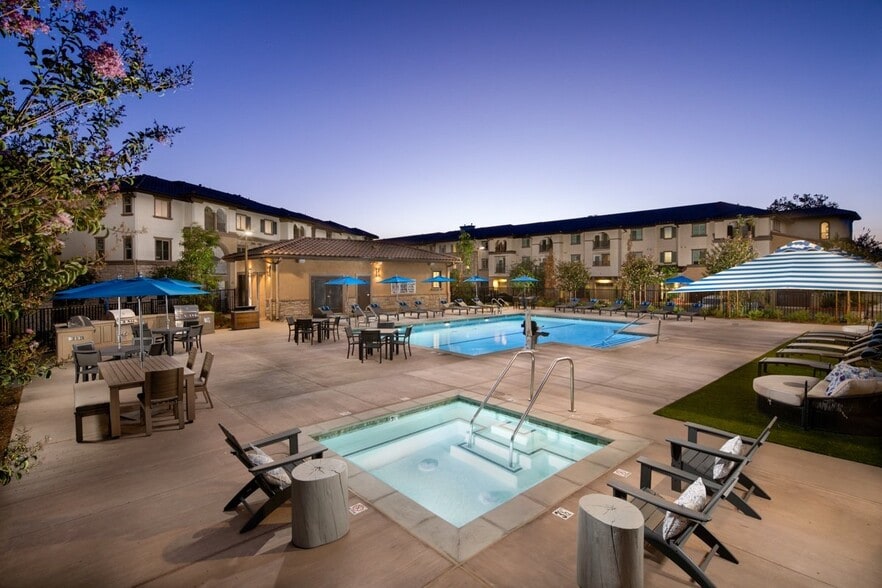 The Landing at Arroyo 1692 Sycamore Dr Simi Valley CA 93065