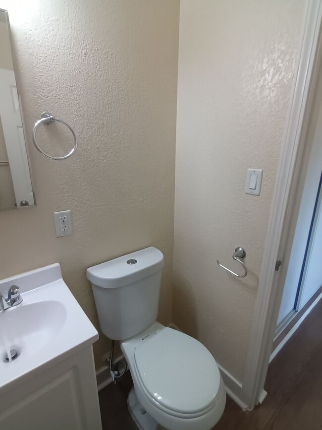 Building Photo - Welcome to SkyView Villa & Somerset Apartm...