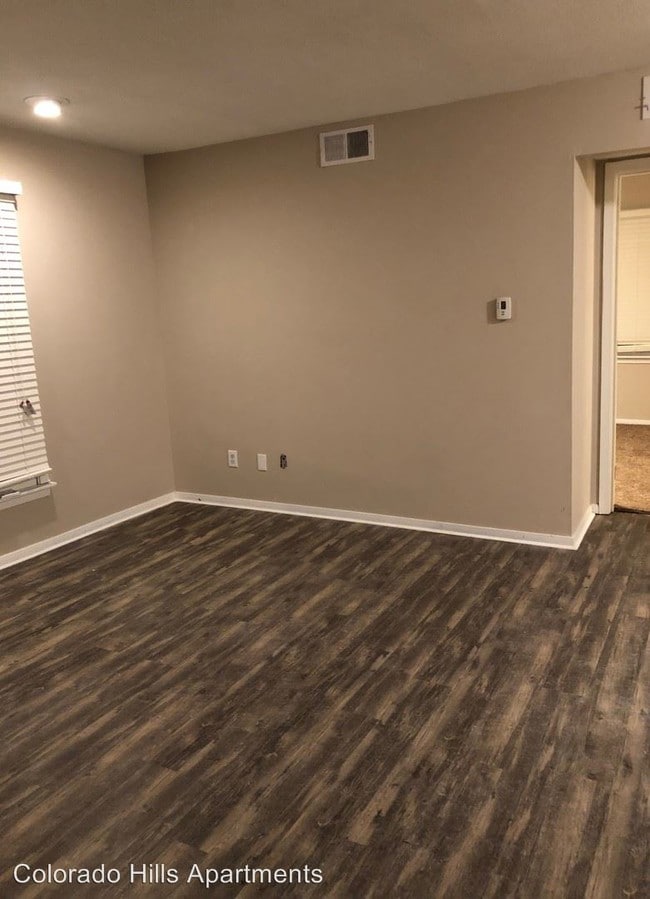 Interior Photo - Colorado Hills