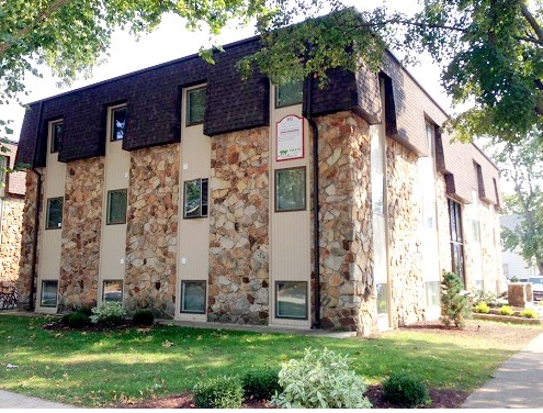 Primary Photo - Chateau Apartments