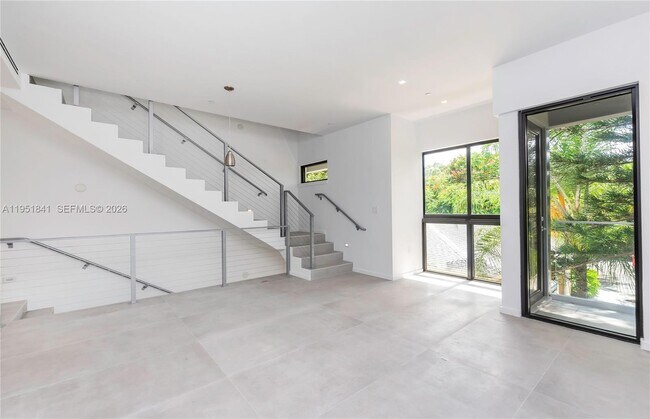 Building Photo - 3264 Bird Ave