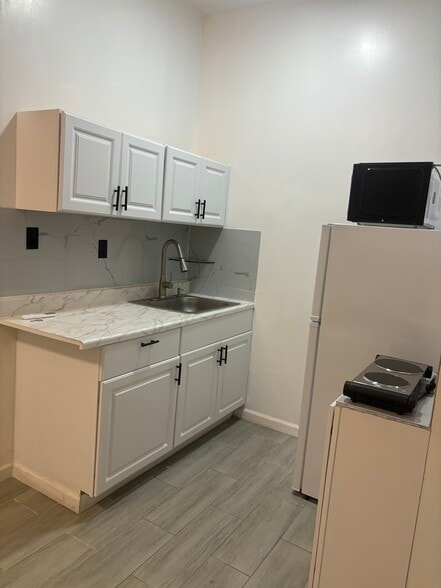 Building Photo - 27949 SW 133rd Ave