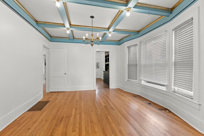 Building Photo - 1510 Virginia Park St