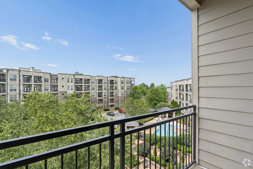 1BD,1BA - 811SF - View - Lofts at Weston Lakeside