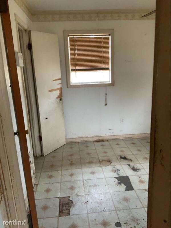 Building Photo - 3 br, 1 bath House - 600 Thurman St A Unit A