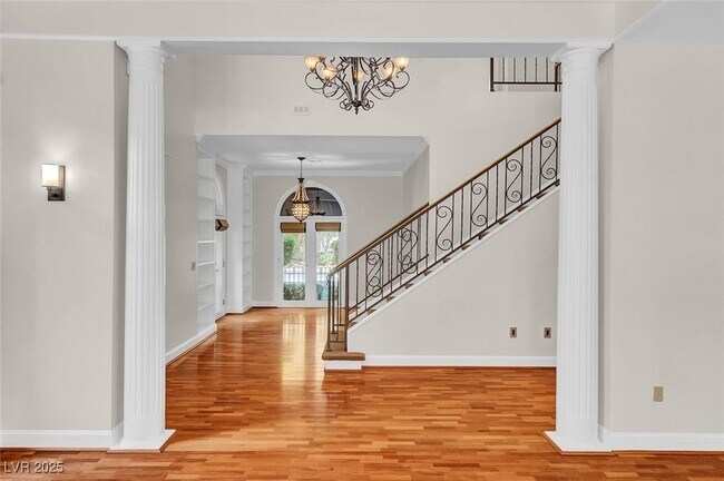 Building Photo - 9005 Opus Dr