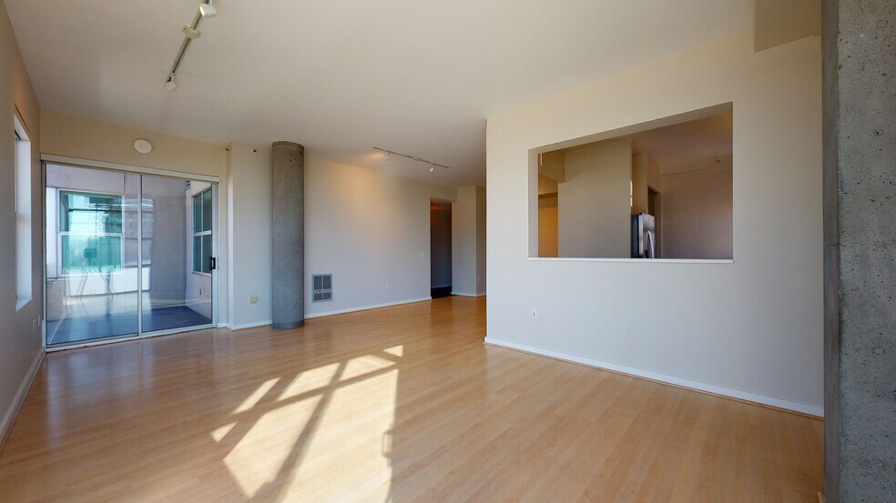 Building Photo - 301 Bryant St