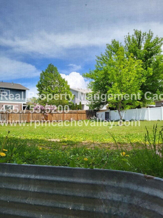 Building Photo - 2662 N 370 E