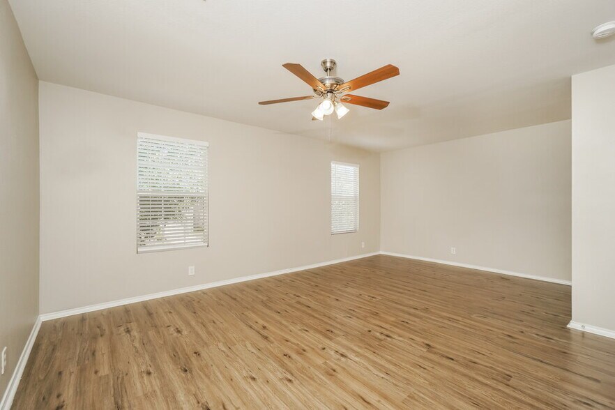 Building Photo - 223 Mallow Grove