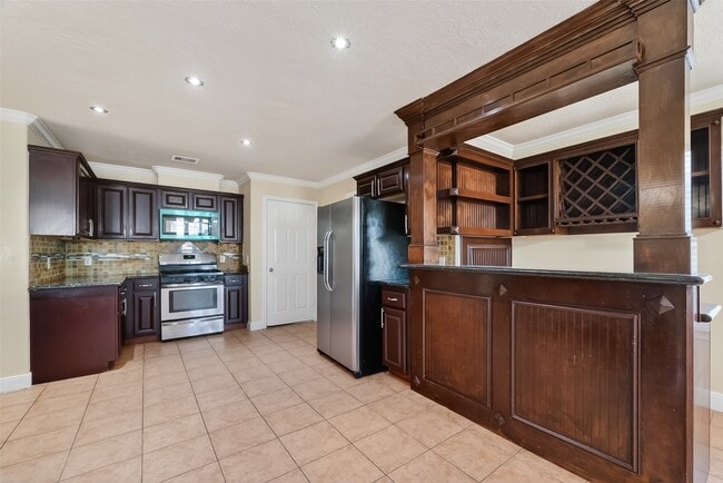 Building Photo - 5810 Post Oak Manor Dr