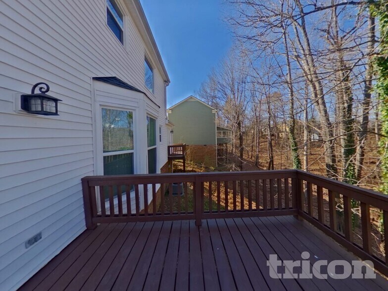 Building Photo - 2026 Trowbridge Ct