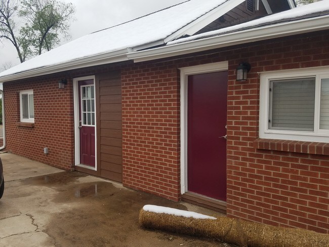 Building Photo - 32 N 9th Ave