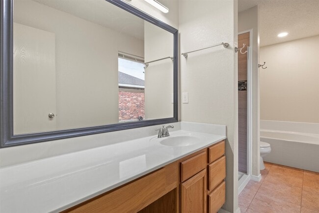 Building Photo - 536 Del Mar Dr