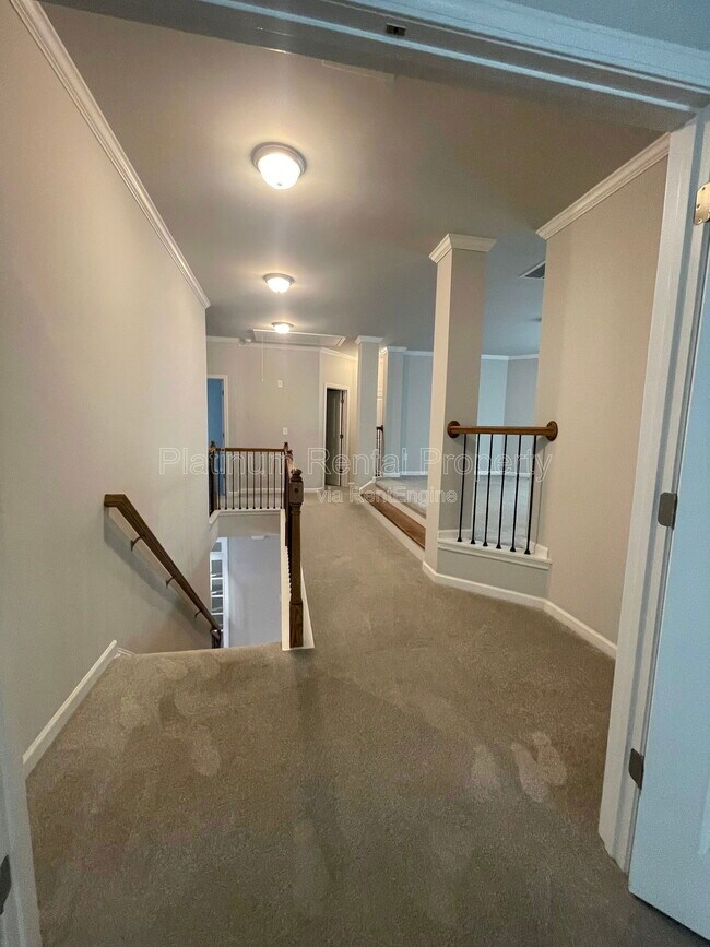 Building Photo - 8225 Crooked Crk Dr