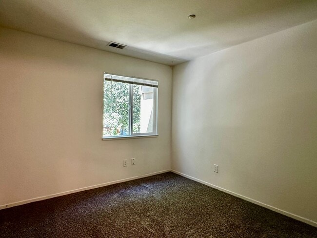 Building Photo - Townhouse Located in Santa Teresa with New...