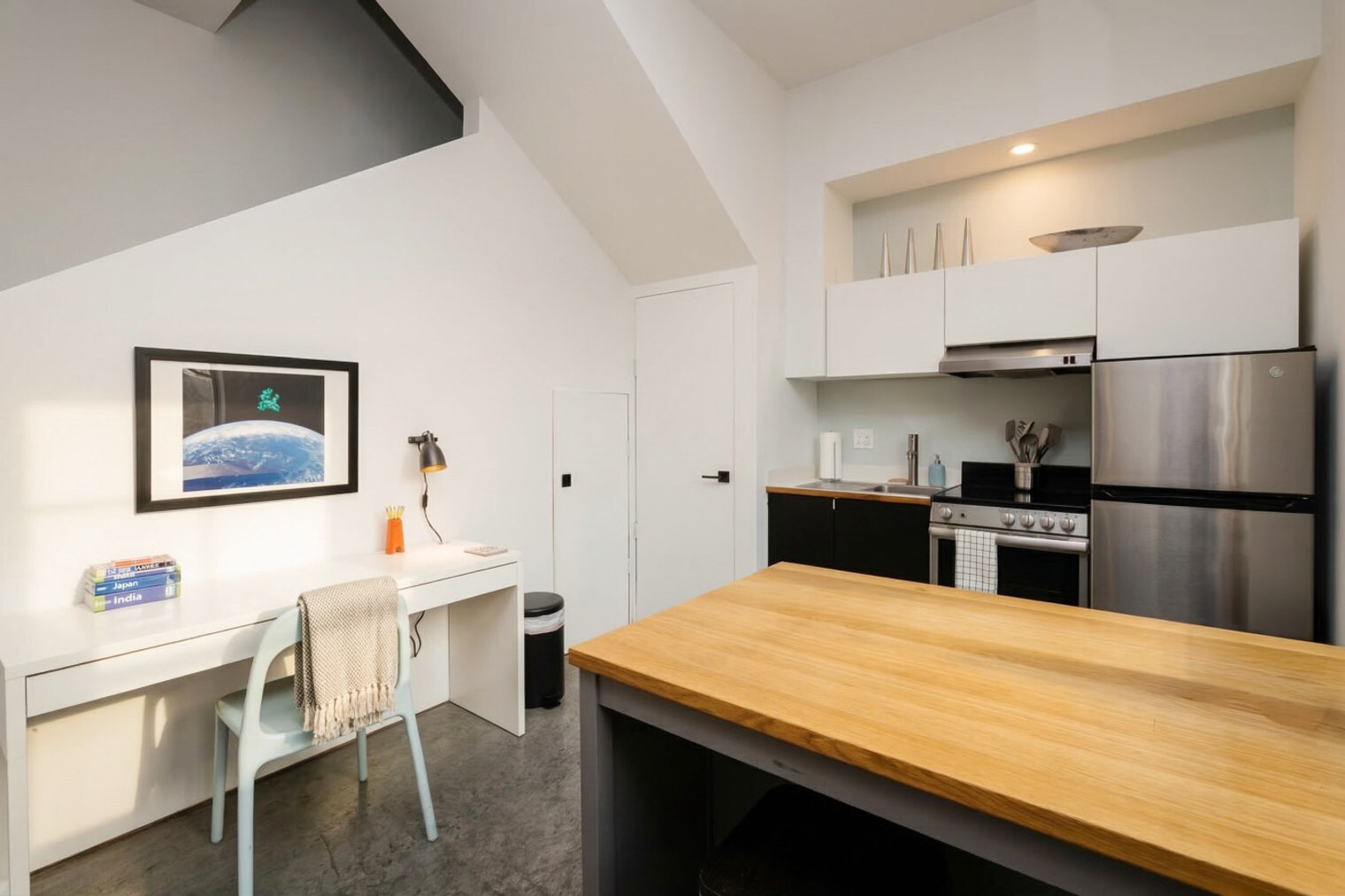 Building Photo - 1429 Elm St