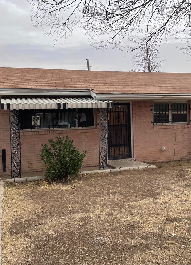 Building Photo - 908 Heather St
