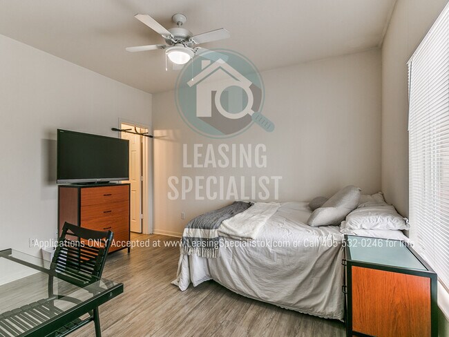 Building Photo - HALF OFF 1ST MONTHS RENT MOVE - IN SPECIAL...