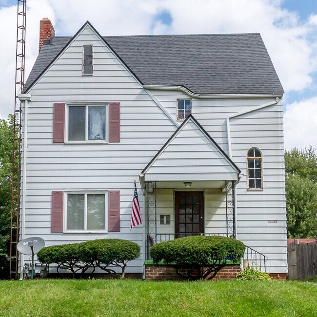 Building Photo - 1442 Schuyler Rd