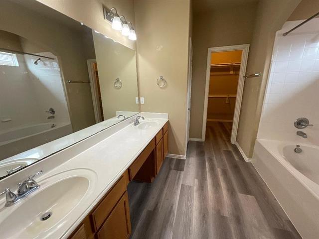 Building Photo - 14714 Crystal Lk Dr