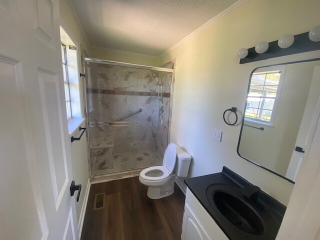 Building Photo - 588 Alexander Rd