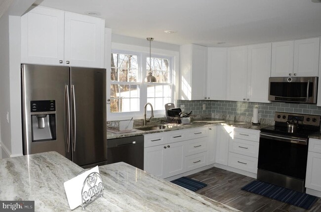 Building Photo - 6118 Tammy Dr