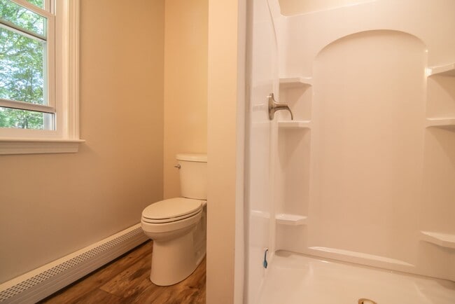 Building Photo - 11 Chatham St