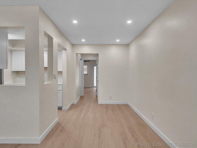 Building Photo - 2020 NE 51st Ct