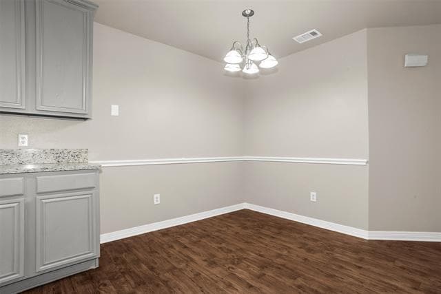 Building Photo - 2747 Malibu Ct