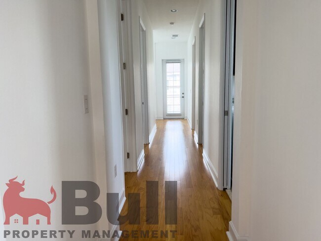 Building Photo - 14014 Dunant Ln