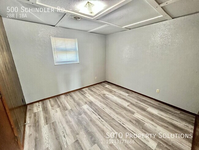 Building Photo - 500 Schindler Rd