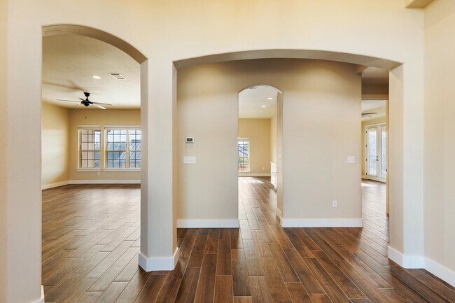 Building Photo - 204 Cat Canyon Rd