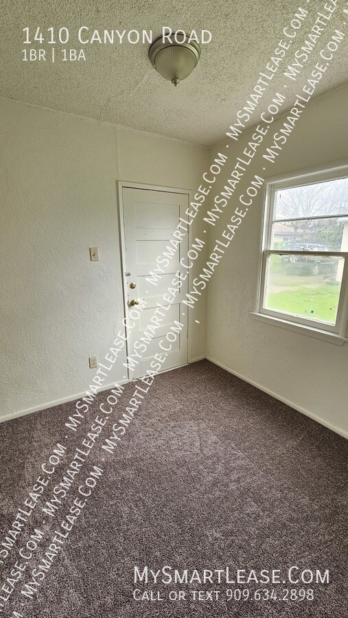 Building Photo - 1410 Canyon Rd