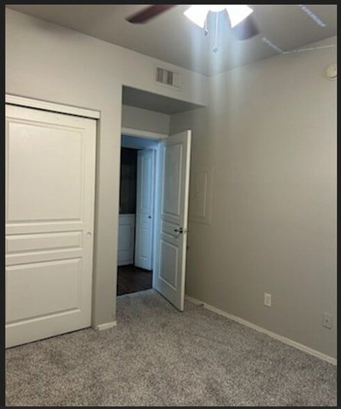 Building Photo - 1941 S Pierpont