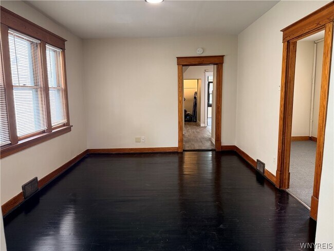 Building Photo - 78 Germain St
