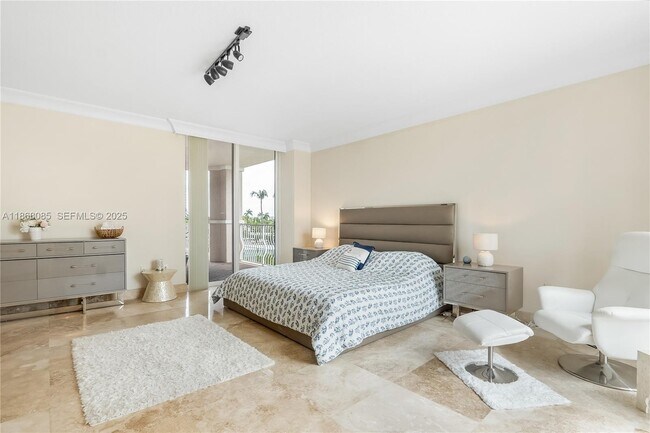 Building Photo - 1460 S Ocean Blvd