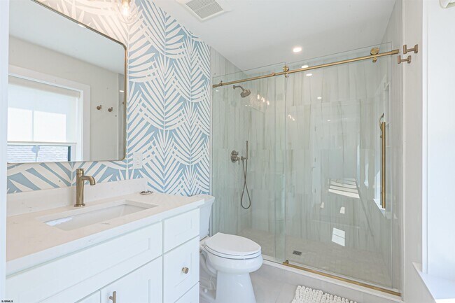 Building Photo - 26 S Rosborough Ave