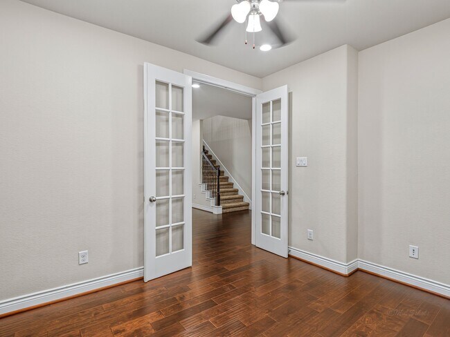 Building Photo - 24227 Peralta Glen Ln