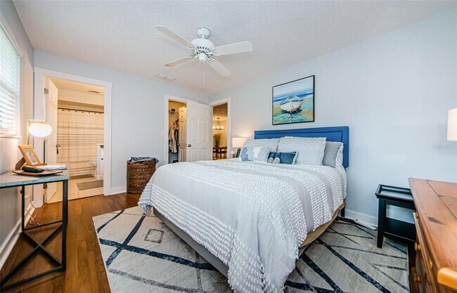 Building Photo - 601 N Hercules Ave