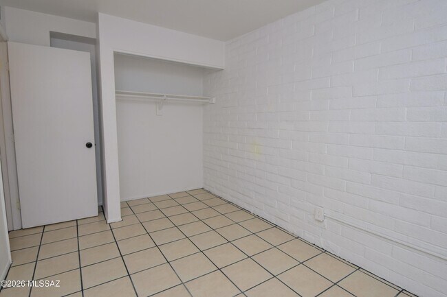 Building Photo - 6722 E 45th St